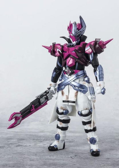 Preventa Figura Valvarad - Kamen Rider Gotchard - S.H.Figuarts marca Bandai Spirits escala pequeña 1/12