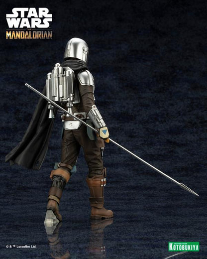 Pedido Estatua The Mandalorian & Grogu con Lanza Beskar - The Mandalorian - ArtFX+ marca Kotobukiya escala 1/10