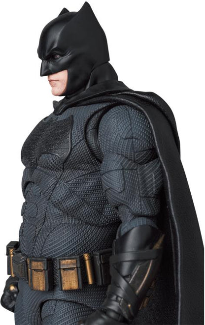 Pedido Figura Batman - Zack Snyder's Justice League - MAFEX marca Medicom Toy No.222 escala pequeña 1/12