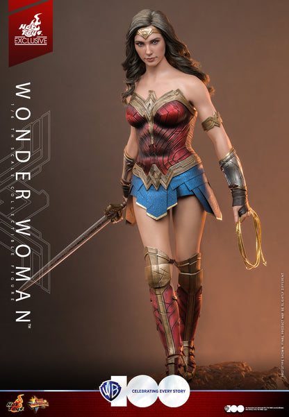 Preventa Figura WB100 WONDER WOMAN (EXCLUSIVA) marca Hot Toys MMS698 escala 1/6 (SOLO 7 DIAS DE PREVENTA)