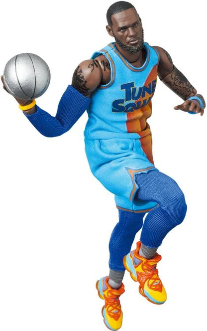 Pedido Figura LeBron James - Space Jam: A New Legacy - MAFEX marca Medicom Toy No.197 escala pequeña 1/12