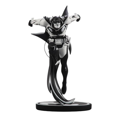 Preventa Estatua Batman (Sean Murphy Sketch Edition) (Poliresina) - Batman: White Knight - Batman Black & White marca McFarlane Toys x DC Direct escala 1/10