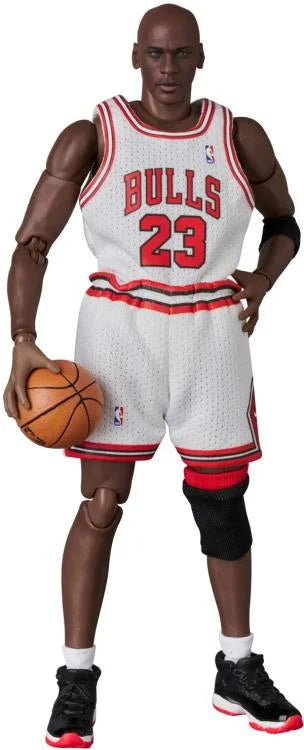 Preventa Figura Michael Jordan (Chicago Bulls Home) - NBA - MAFEX marca Medicom Toy No.255 escala pequeña 1/12