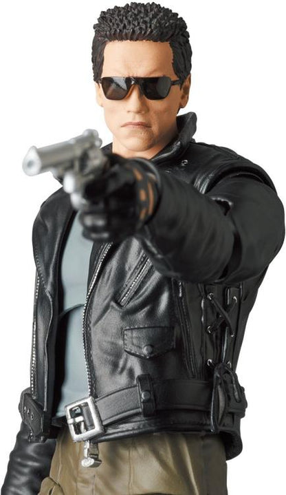 Pedido Figura T-800 - The Terminator - MAFEX marca Medicom Toy No.176 escala pequeña 1/12