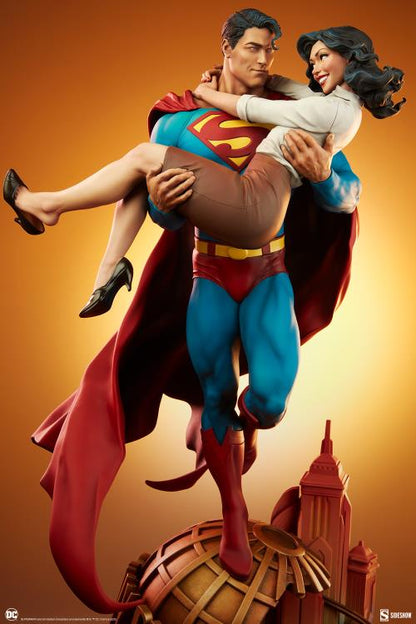 Pedido Estatua Superman & Lois Lane Diorama - DC Comics marca Sideshow Collectibles (55 cm)