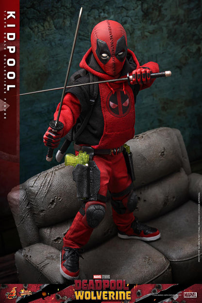 Preventa Figura Kidpool - Deadpool & Wolverine marca Hot Toys MMS763 escala 1/6