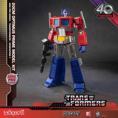 [EN STOCK]  Model Kit Optimus Prime (DIECAST) - Transformers - Advanced Model Kit Pro marca Yolopark (20 cm)