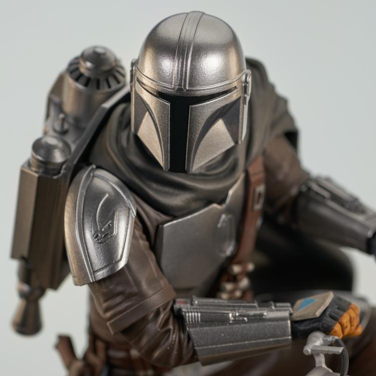 Pedido Estatua Din Djarin con Speeder Bike (Edición limitada) (Resina) - The Mandalorian - Premier Collection marca Diamond Select Toys escala 1/7