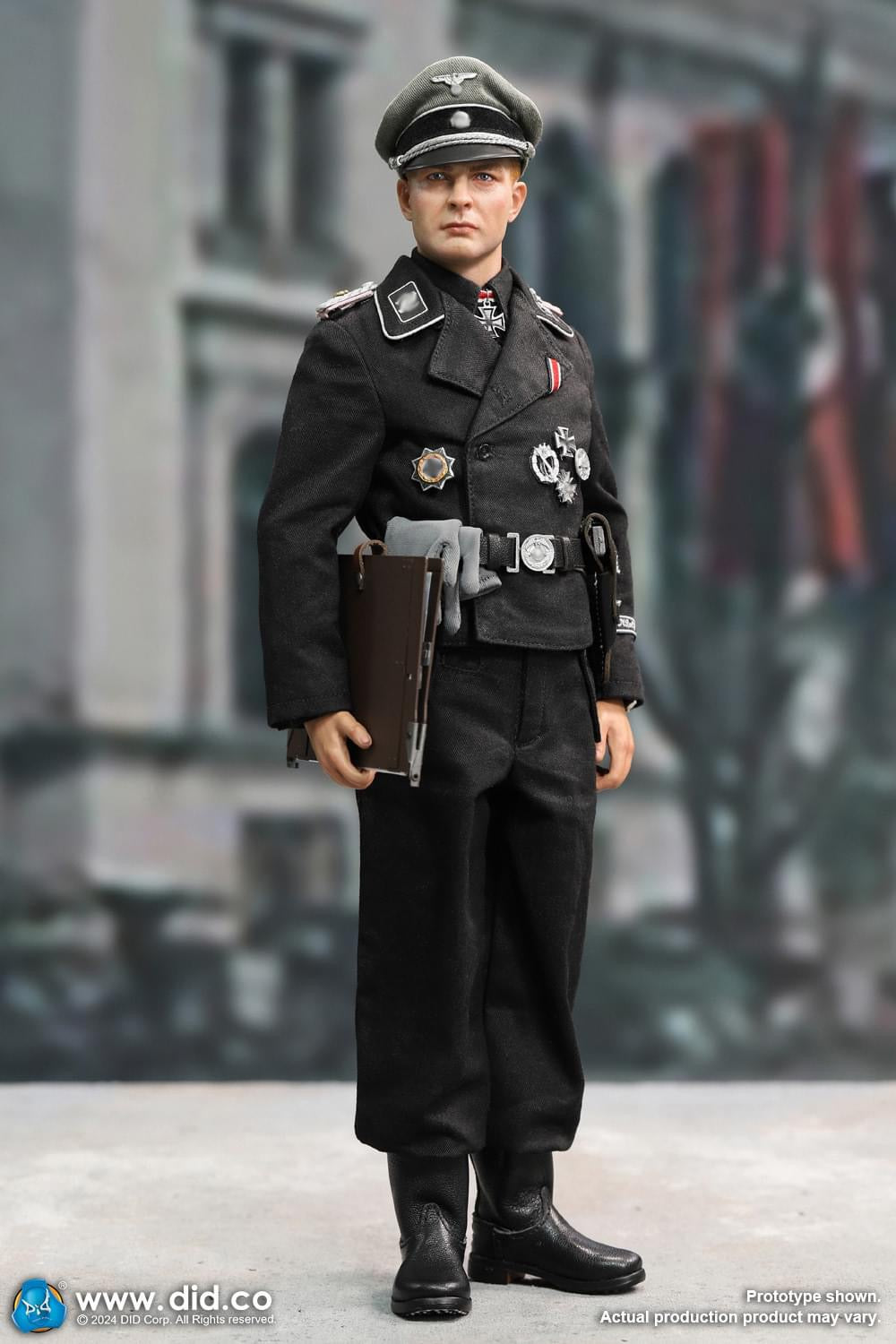 Pedido Figura WWII German Panzer Commander Max Wunsche marca DID D80176 escala 1/6