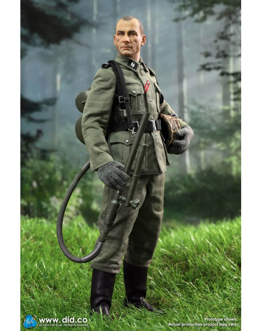 Pedido Figura Joerg - WWII German LAH Division Heer Flammenwerfer Gefreiter marca DID D80177 escala 1/6