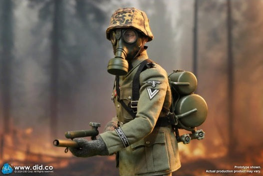 Pedido Figura Joerg - WWII German LAH Division Heer Flammenwerfer Gefreiter marca DID D80177 escala 1/6