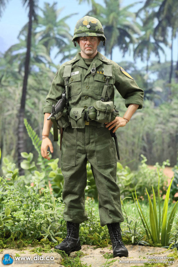 Pedido Figura U.S. Army Lt. Colonel Moore - Vietnam War marca DID V80174 escala 1/6