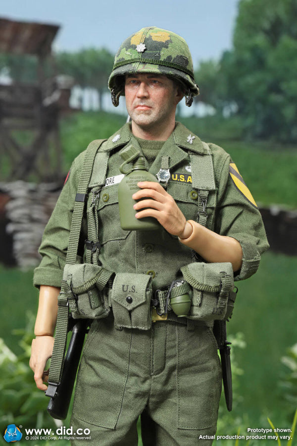 Pedido Figura U.S. Army Lt. Colonel Moore - Vietnam War marca DID V80174 escala 1/6