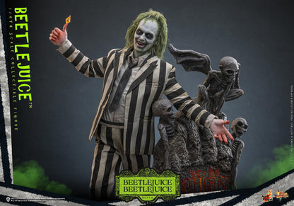 Preventa Figura Beetlejuice marca Hot Toys MMS767 escala 1/6