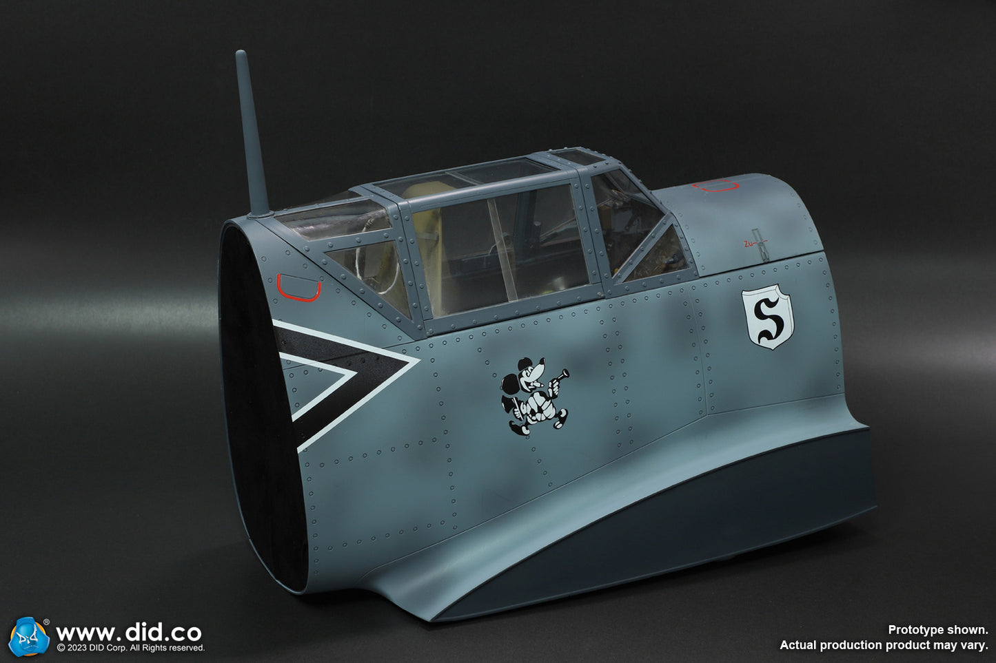 Preventa Base Diorama Cockpit/Cabina BF-109 (Grey Blue) marca DID E60065B escala 1/6