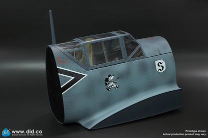 Preventa Base Diorama Cockpit/Cabina BF-109 (Grey Blue) marca DID E60065B escala 1/6