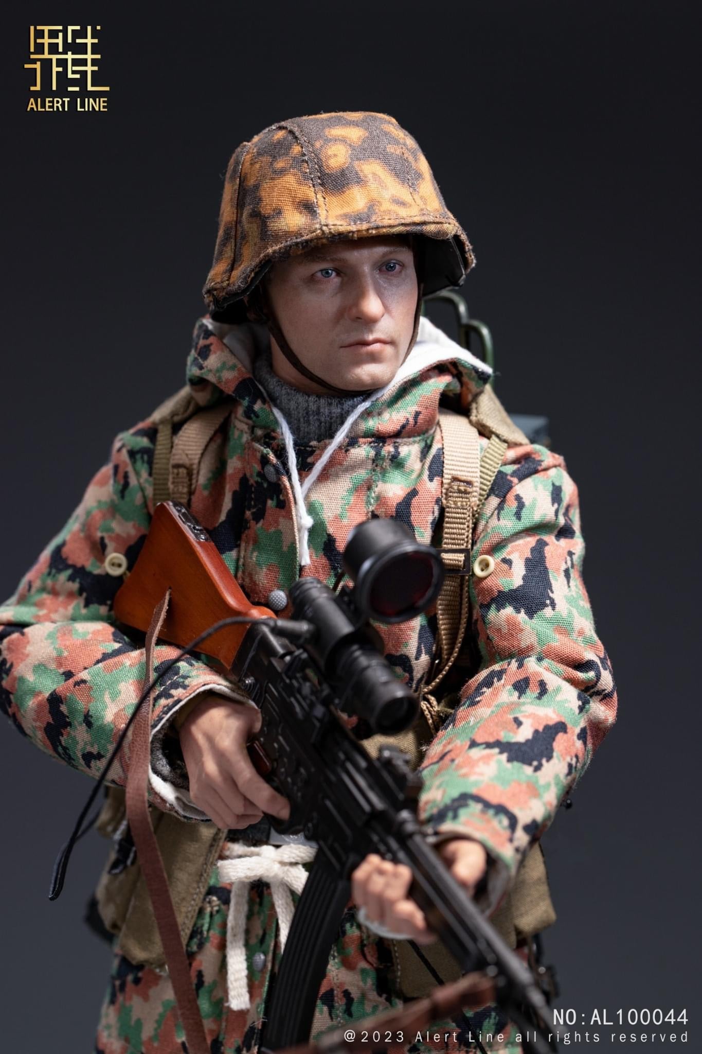 Preventa Figura WWII German Waffen-SS Soldier marca  Alert Line AL100044 escala 1/6