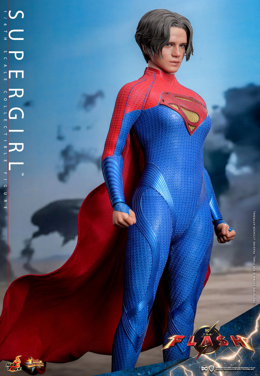 Preventa Figura SUPERGIRL - The Flash marca Hot Toys MMS715 escala 1/6