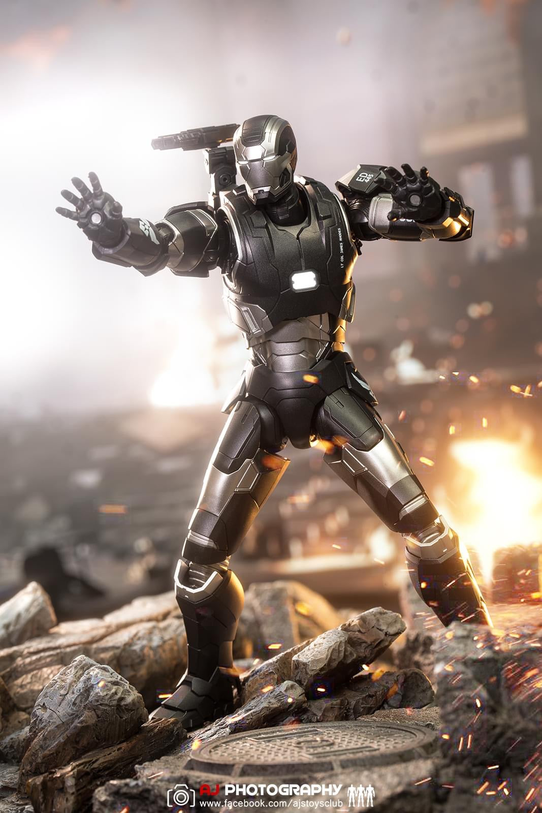 Pedido Figura DLX War Machine Mark 2 - Avengers: The Infinity Saga marca Threezero 3Z0478 escala pequeña 1/12