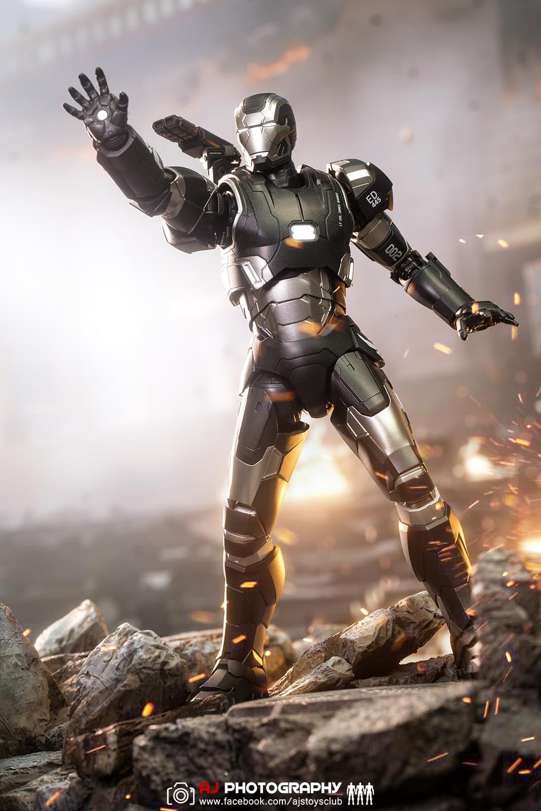 Pedido Figura DLX War Machine Mark 2 - Avengers: The Infinity Saga marca Threezero 3Z0478 escala pequeña 1/12