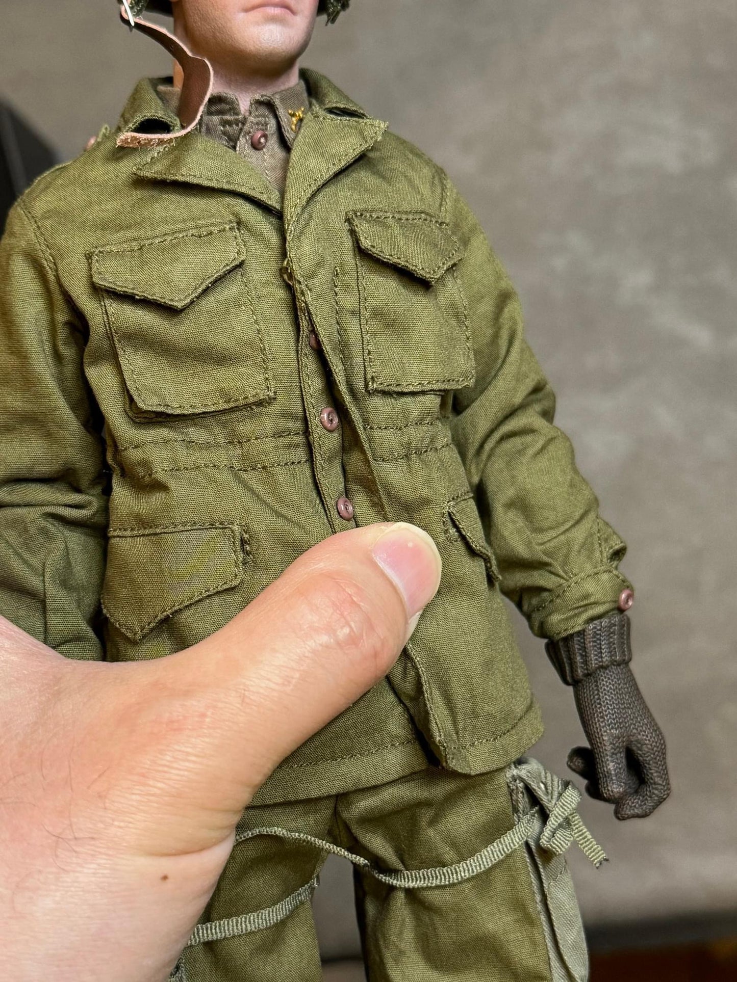 Pedido Figura Lieutenant “Buck” (Winter Uniform) - US Paratrooper marca Facepoolfigure FP-012A escala 1/6