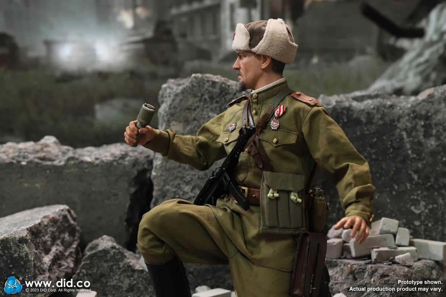 Pedido Figura Lieutenant Viktor Reznov - WWII Soviet Infantry Junior marca DID R80173 escala 1/6