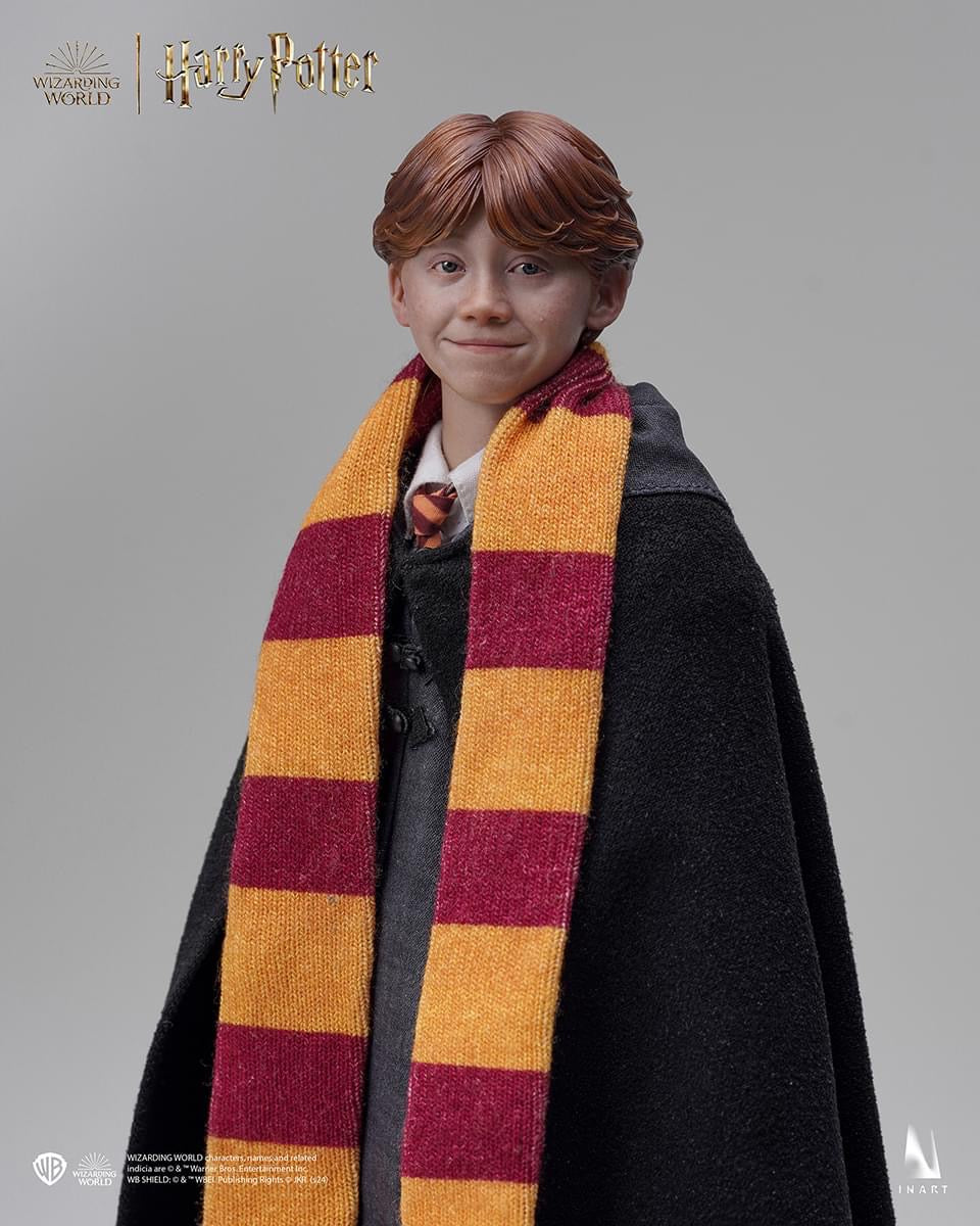 Preventa Figura Ron Weasley - Hogwarts School Uniform (Standard Edition) (Cabello Esculpido) marca Inart AG010S1 escala 1/6