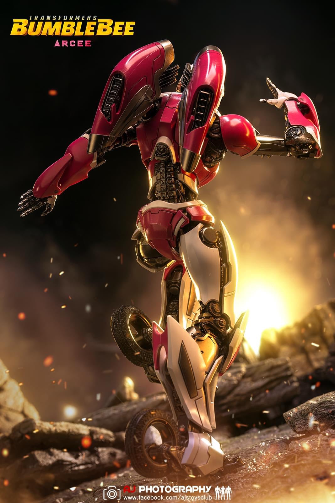 Pedido Figura DLX Arcee - Transformers: Rise of the Beasts marca Threezero 3Z0174 (20.3 cm)