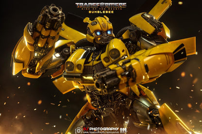 Pedido Figura DLX Bumblebee - Transformers: Rise of the Beasts marca Threezero 3Z0563 (23.2 cm)