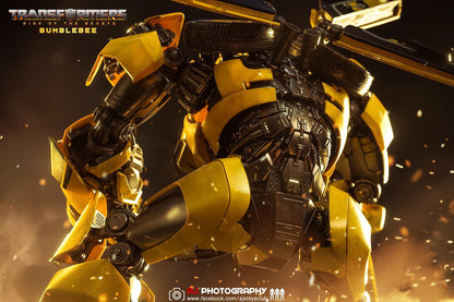 Pedido Figura DLX Bumblebee - Transformers: Rise of the Beasts marca Threezero 3Z0563 (23.2 cm)