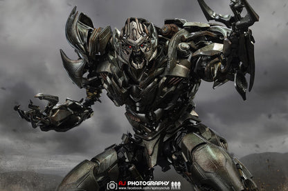 Pedido Figura DLX MEGATRON - Transformers: Revenge of the Fallen marca Threezero 3Z0282 (28.5 cm)