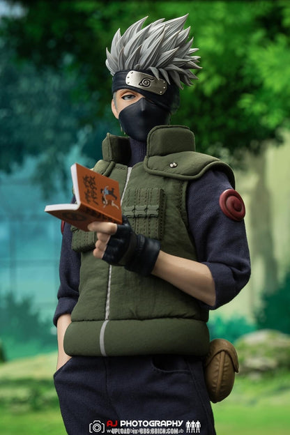 Pedido Figura Hatake Kakashi - Naruto marca Rocket Toys ROC-004 escala 1/6