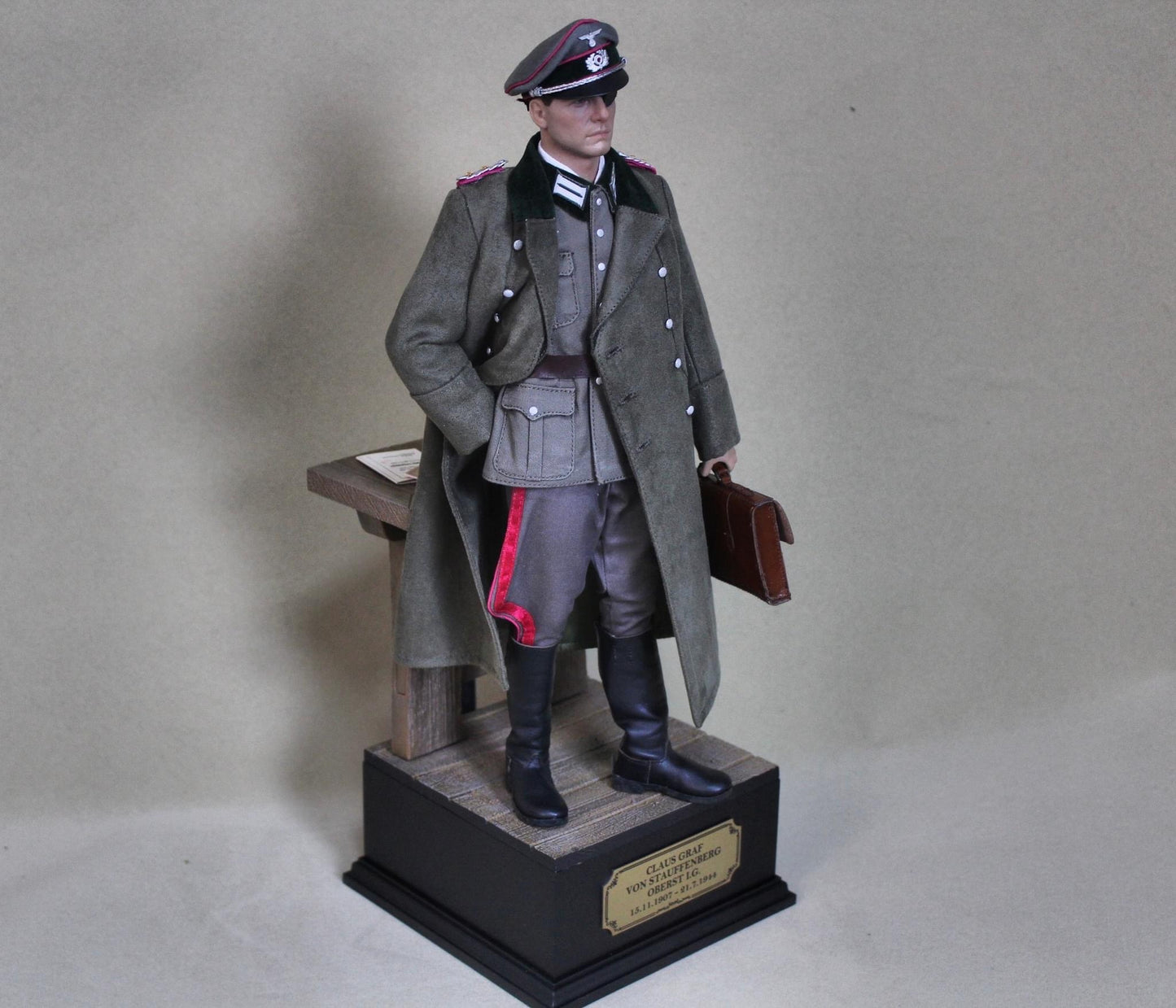 Pedido Figura Claus Von Stauffenberg - Operation Valkyrie (Special Edition) marca Facepool FP011B escala 1/6