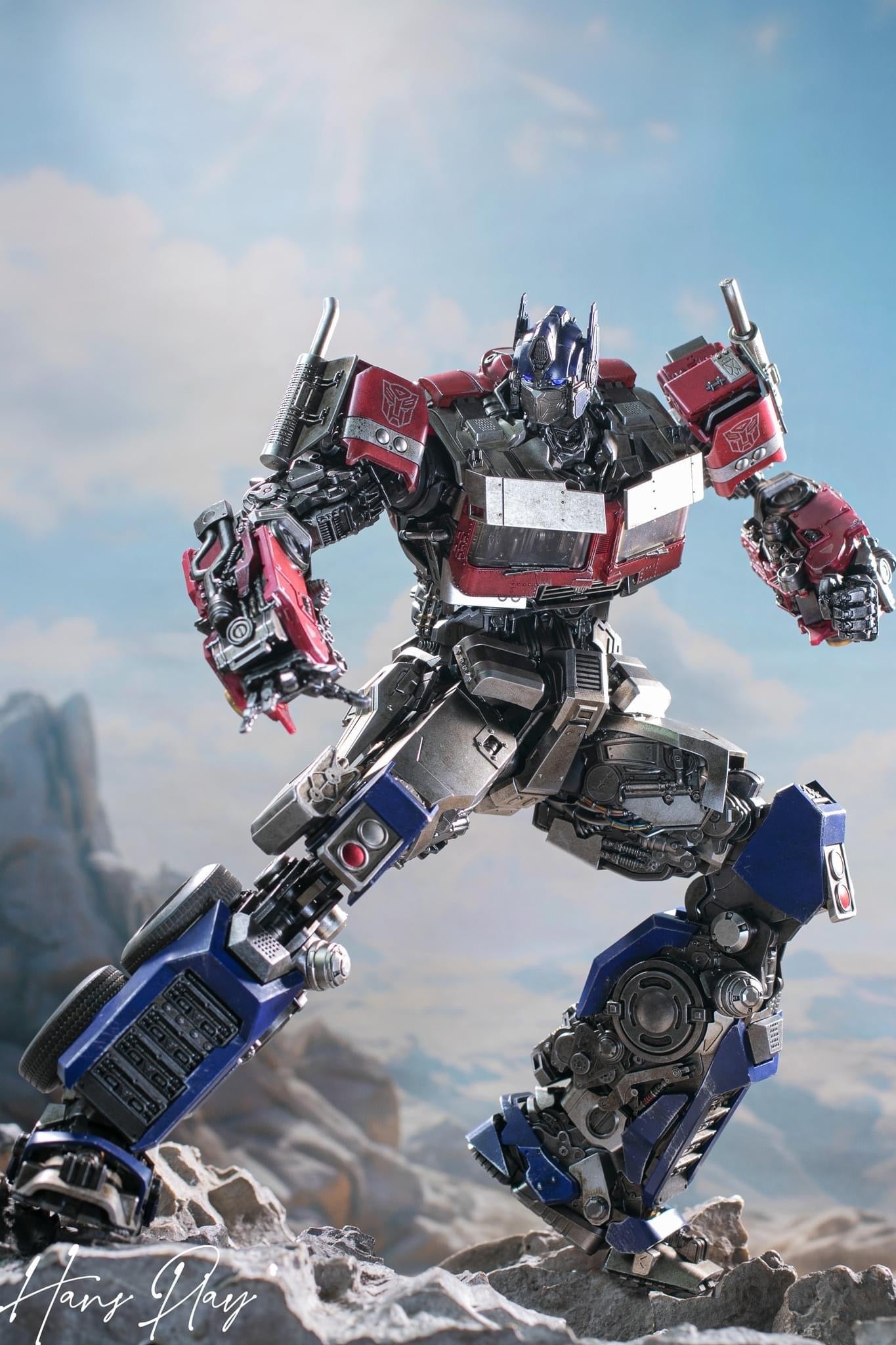 Pedido Figura DLX Optimus Prime - Transformers: Rise of the Beasts marca Threezero 3Z0432 (28.5 cm)