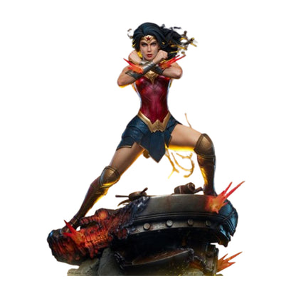 Preventa Estatua Wonder Woman: Saving the Day - DC Comics marca Sideshow Collectibles Premium Format (50 cm)