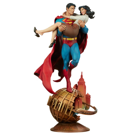 Pedido Estatua Superman & Lois Lane Diorama - DC Comics marca Sideshow Collectibles (55 cm)