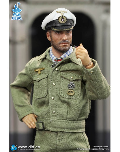 Pedido Figura Lehmann - WWII German U-Boat Commander - Palm Hero Series marca DID XD80026 escala pequeña 1/12