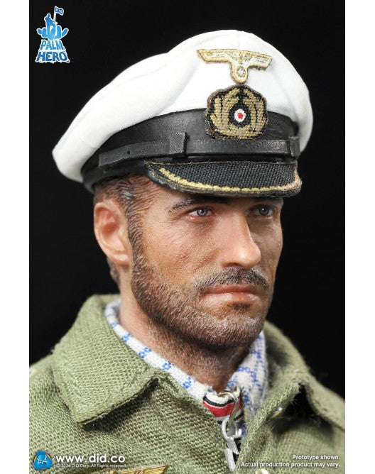 Pedido Figura Lehmann - WWII German U-Boat Commander - Palm Hero Series marca DID XD80026 escala pequeña 1/12