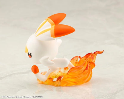 Preventa Estatua Victor con Scorbunny - Pokemon - ArtFX J marca Kotobukiya escala 1/8