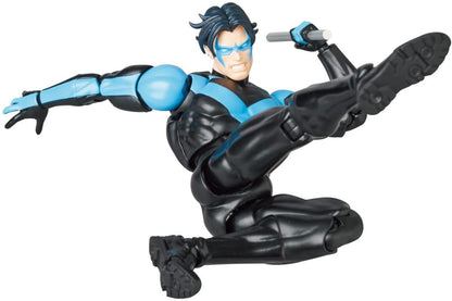 Pedido Figura Nightwing - Batman: Hush - MAFEX marca Medicom Toy No.175 escala pequeña 1/12