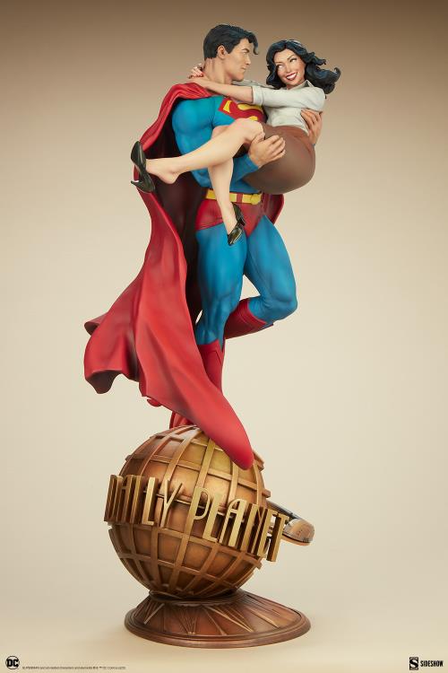 Pedido Estatua Superman & Lois Lane Diorama - DC Comics marca Sideshow Collectibles (55 cm)