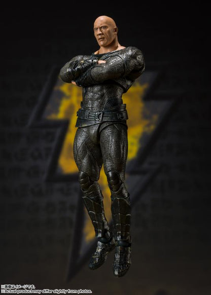 Pedido Figura Black Adam - S.H.Figuarts marca Bandai Spirits escala pequeña 1/12