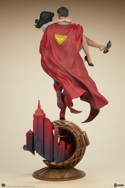 Pedido Estatua Superman & Lois Lane Diorama - DC Comics marca Sideshow Collectibles (55 cm)