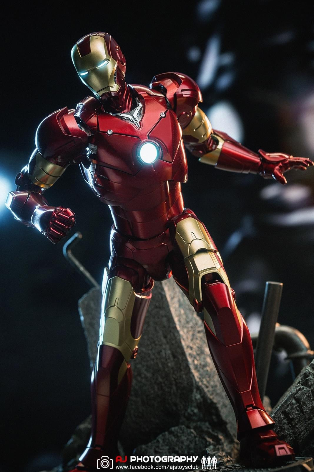 Pedido Figura DLX Iron Man Mark 3 - Avengers: The Infinity Saga marca Threezero 3Z02530H0 escala pequeña 1/12