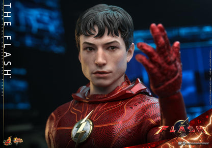 Preventa Figura THE FLASH - The Flash marca Hot Toys MMS713 escala 1/6