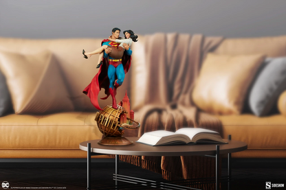 Pedido Estatua Superman & Lois Lane Diorama - DC Comics marca Sideshow Collectibles (55 cm)