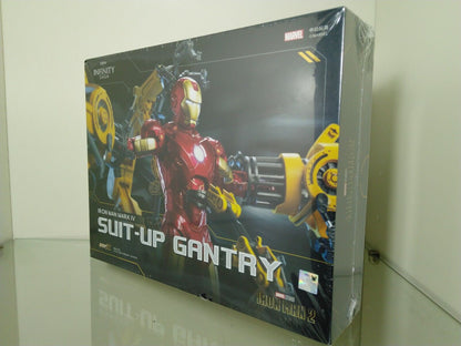 [EN STOCK] Figura Iron Man Mark IV con Suit-Up Gantry - Iron Man 2 marca ZD Toys escala 1/10 (18 cm)