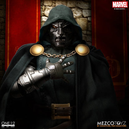 Pedido Figura Doctor Doom - One:12 Collective marca Mezco Toyz 77272 escala pequeña 1/12