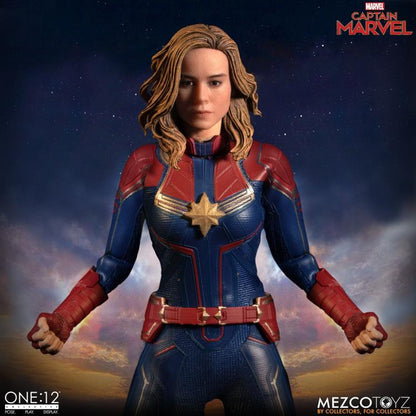 Pedido Figura Captain Marvel - One:12 Collective marca Mezco Toyz 76670 escala pequeña 1/12