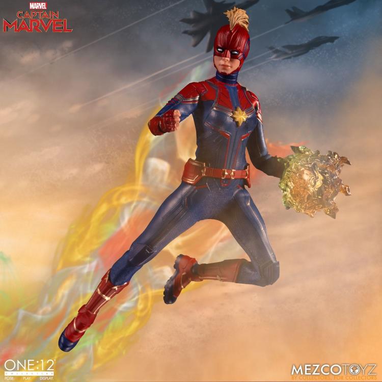 Pedido Figura Captain Marvel - One:12 Collective marca Mezco Toyz 76670 escala pequeña 1/12